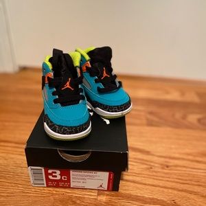 Kids Jordan’s brand new size 3